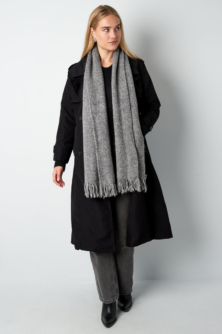 Winter Whispers scarf - black Picture3